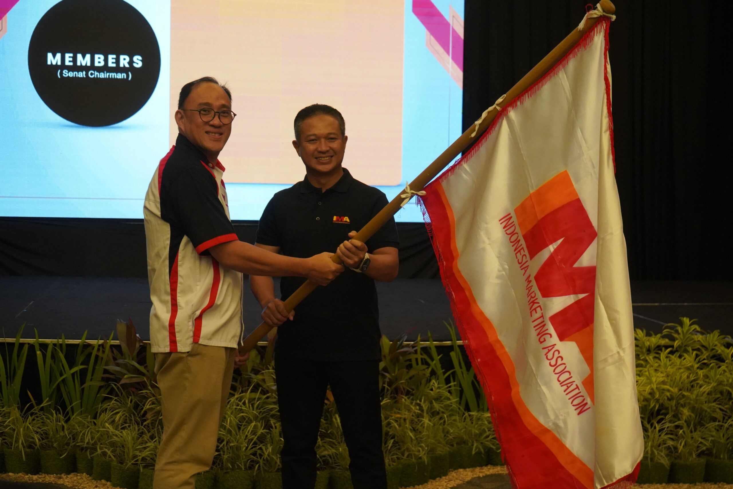 The Art of Drawing Readers In: Your attractive post title goes here